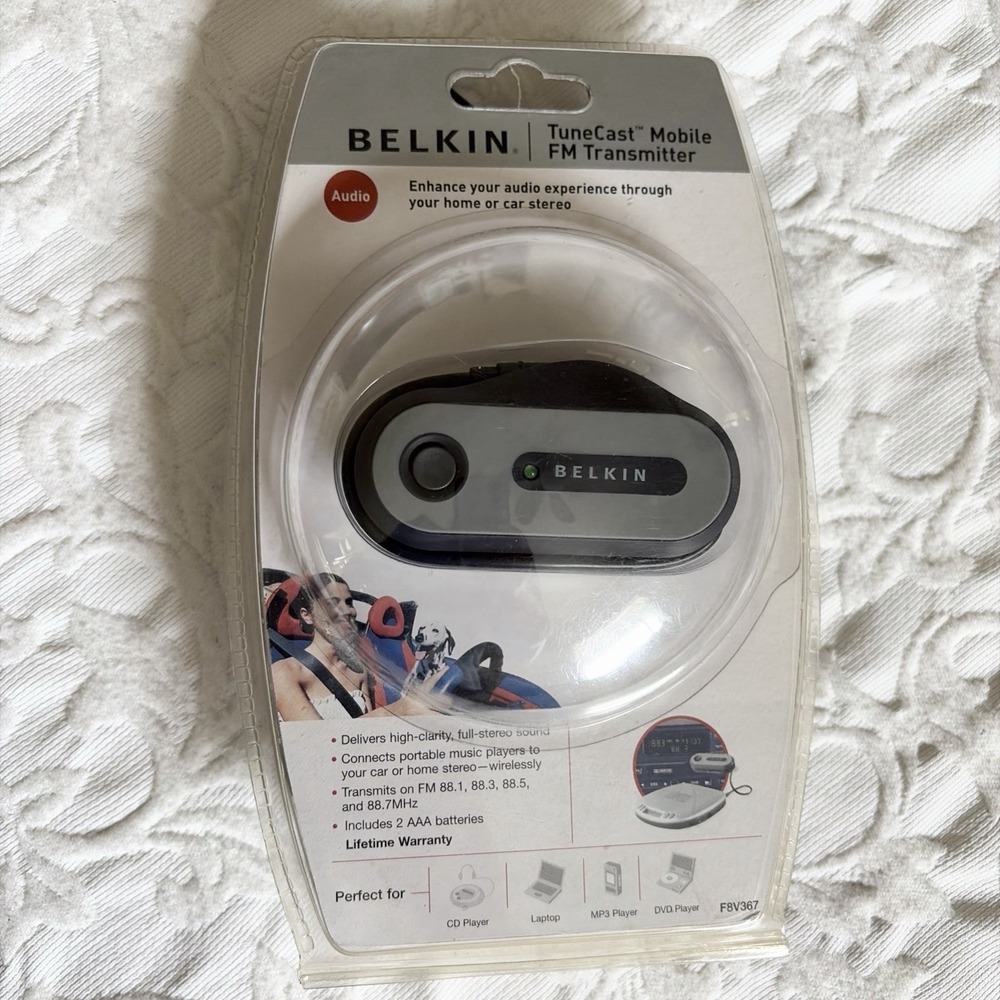 Belkin TuneCast Mobile FM Transmitter F8V367 3.5mm Car Stereo NEW SEALED NOS